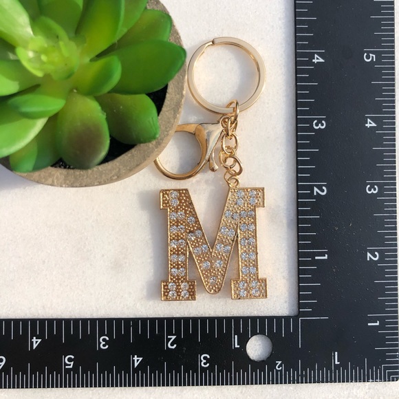 Beautiful sparkly lightweight initial M keychain ✨ - Picture 2 of 6